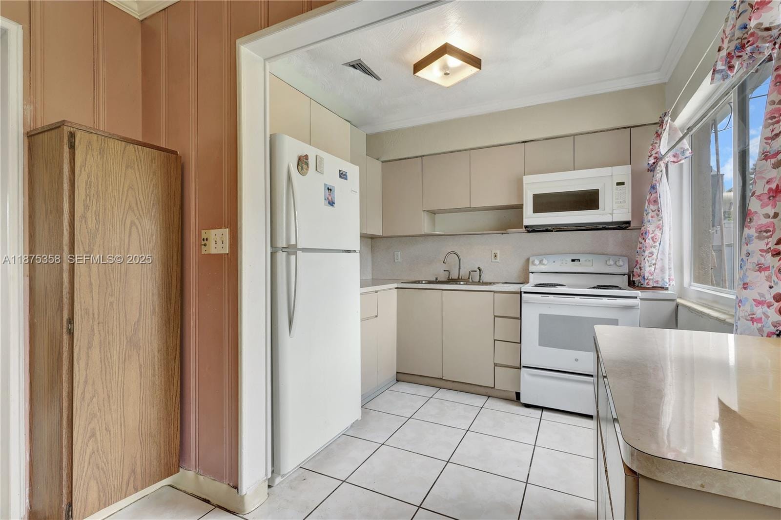 2834 Jackson Street — photo 11