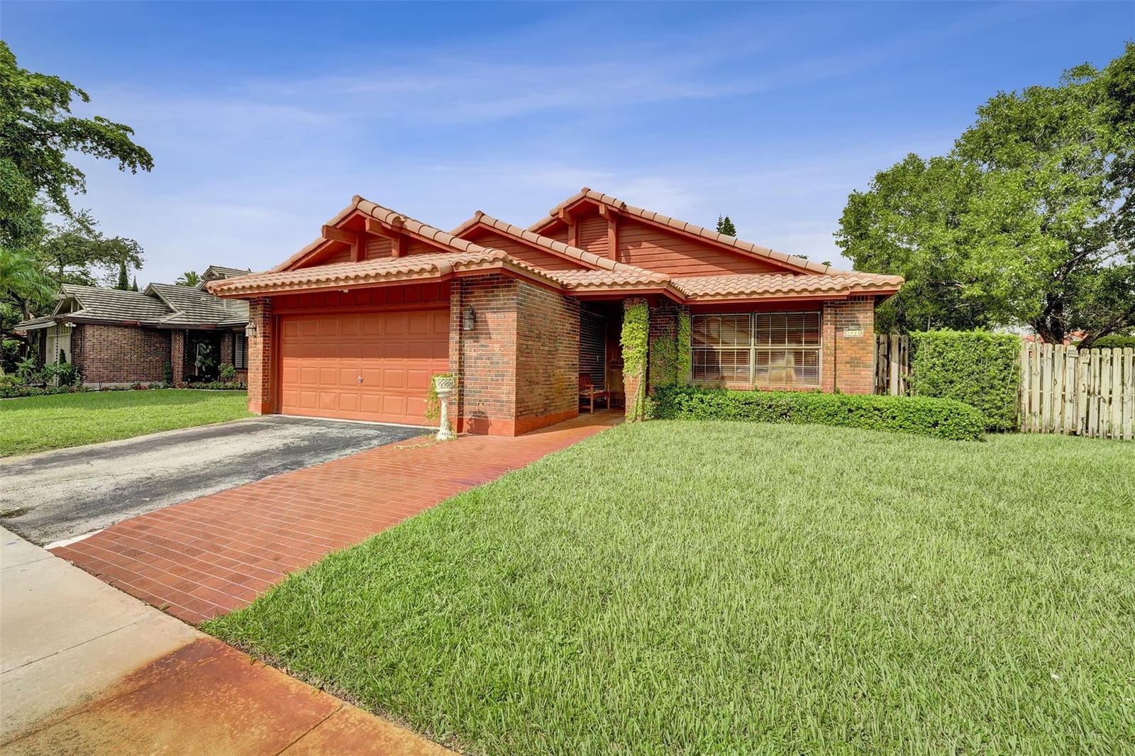 3440 E Point Drive — photo 4
