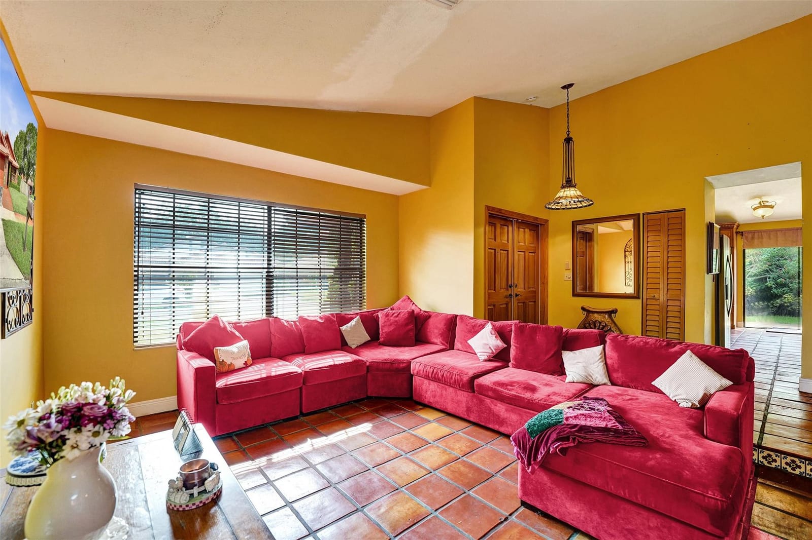 3440 E Point Drive — photo 9
