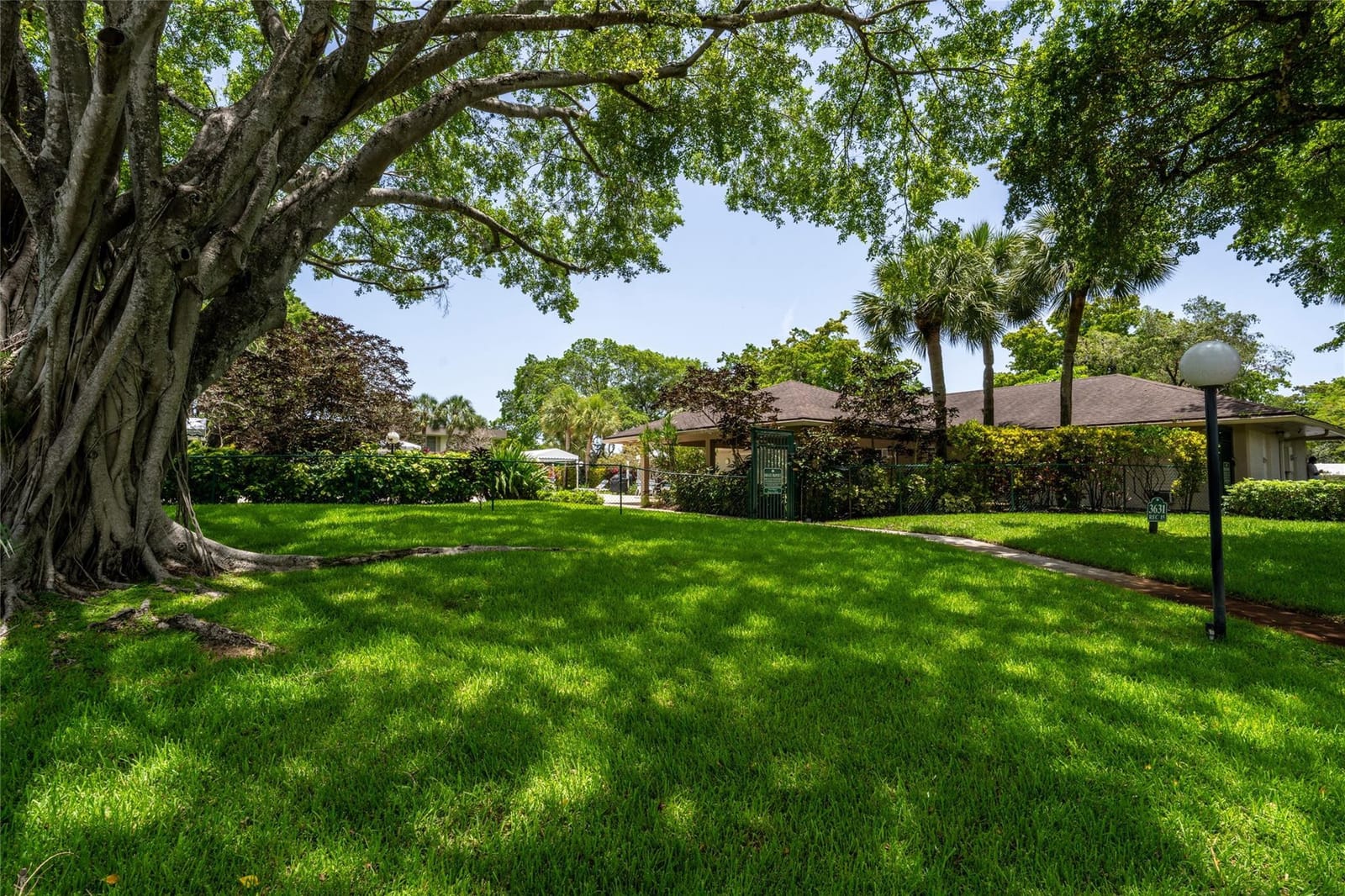 3960 Oaks Clubhouse Drive 312, Pompano Beach, FL 33069 photo 26