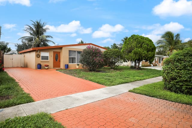 577 Tallulah Road, Lake Worth, FL 33462