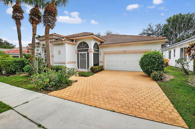 9569 Arbor View Drive N, sold in Palm Isles West, Boynton Beach, FL