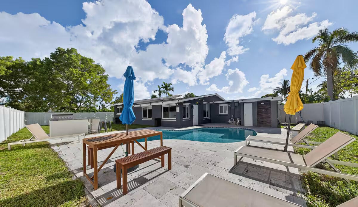 1700 NW 28 Avenue, Fort Lauderdale, FL 33311 photo 2
