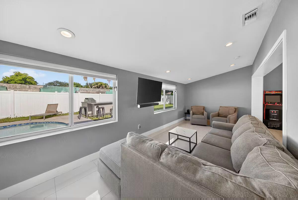 1700 NW 28 Avenue, Fort Lauderdale, FL 33311 photo 9