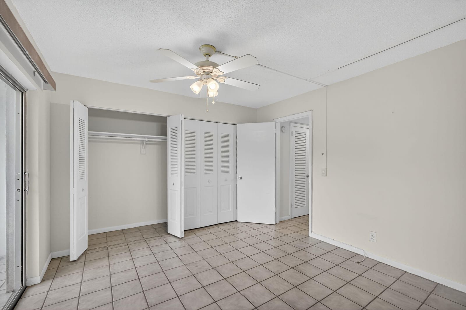 7 Dorchester A, West Palm Beach, FL 33417 photo 12