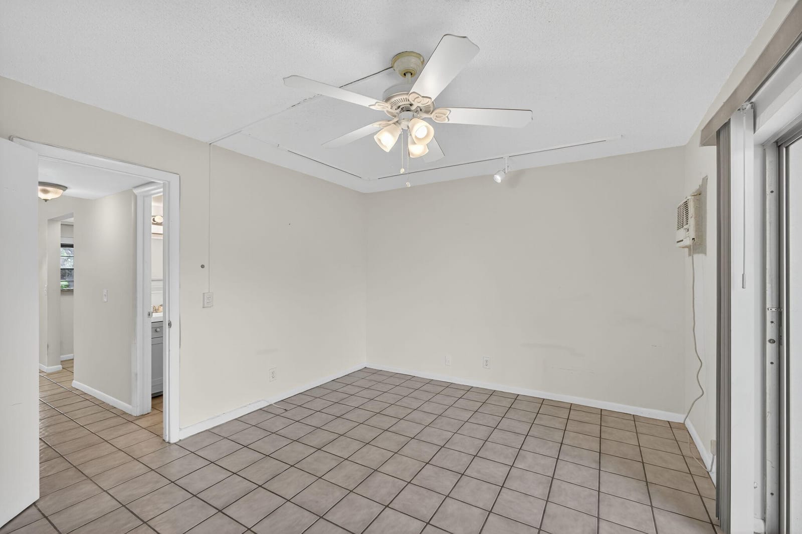 7 Dorchester A, West Palm Beach, FL 33417 photo 13