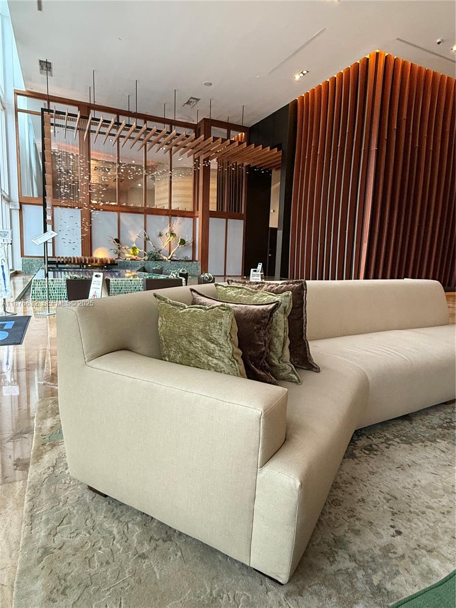 50 Biscayne Boulevard 711, Miami, FL 33132, Miami