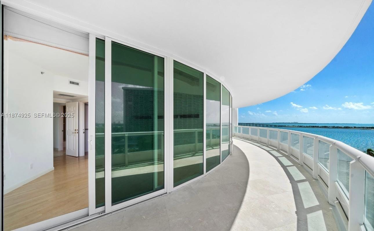 1643 Brickell Avenue 1002, Miami, FL 33129 photo 2