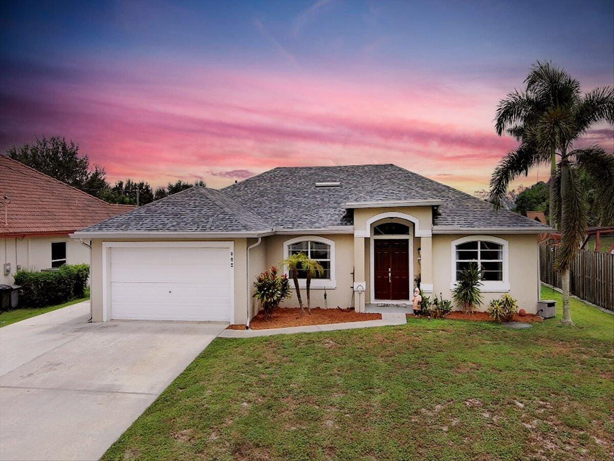 402 SW Jeanne Avenue, Port St. Lucie, FL 34953