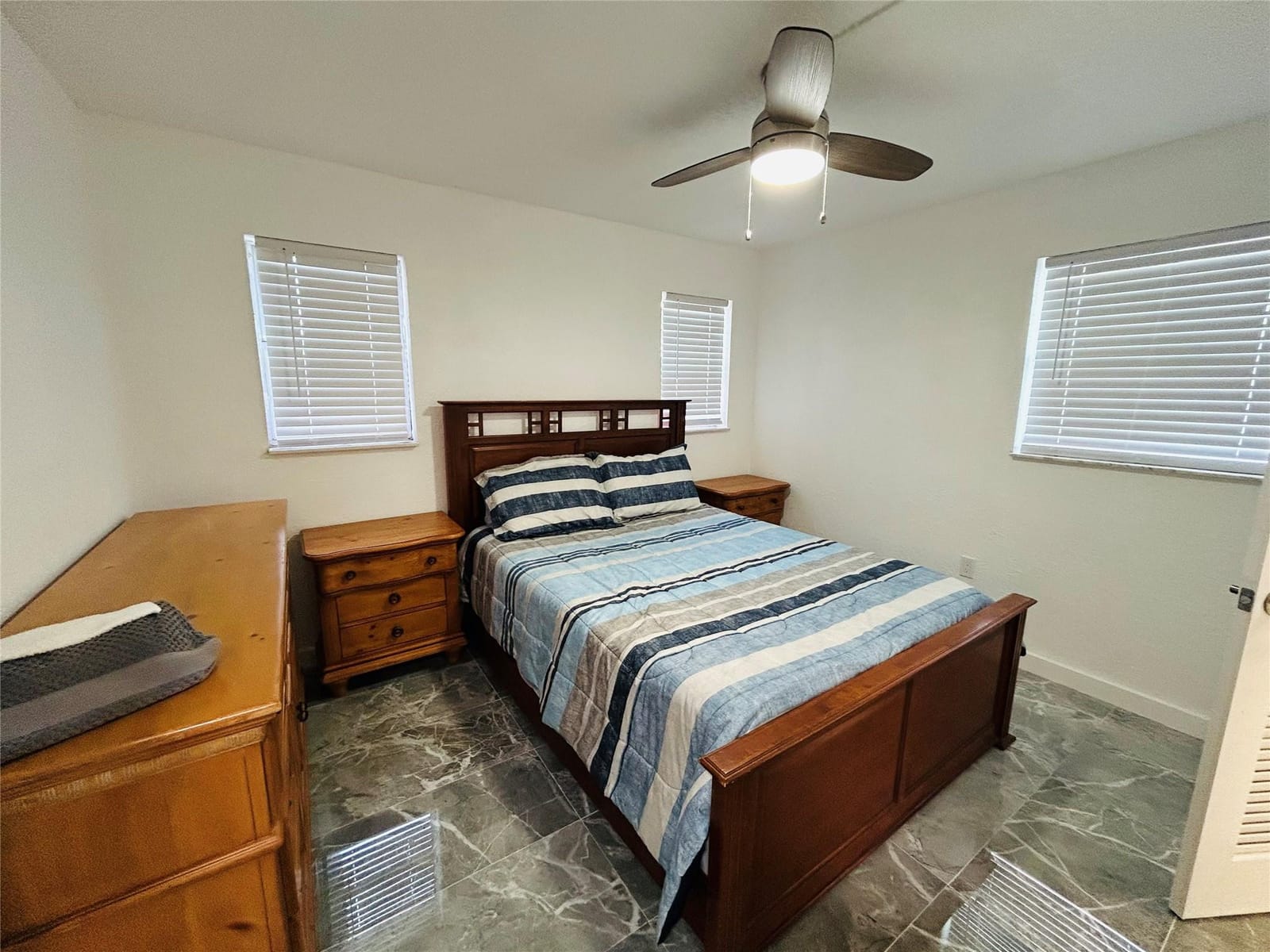 2871 E Sunrise Lakes Drive 101 — photo 10