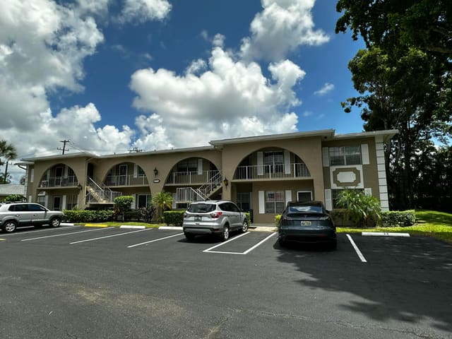 13682 Via Flora H, Delray Beach, FL 33484