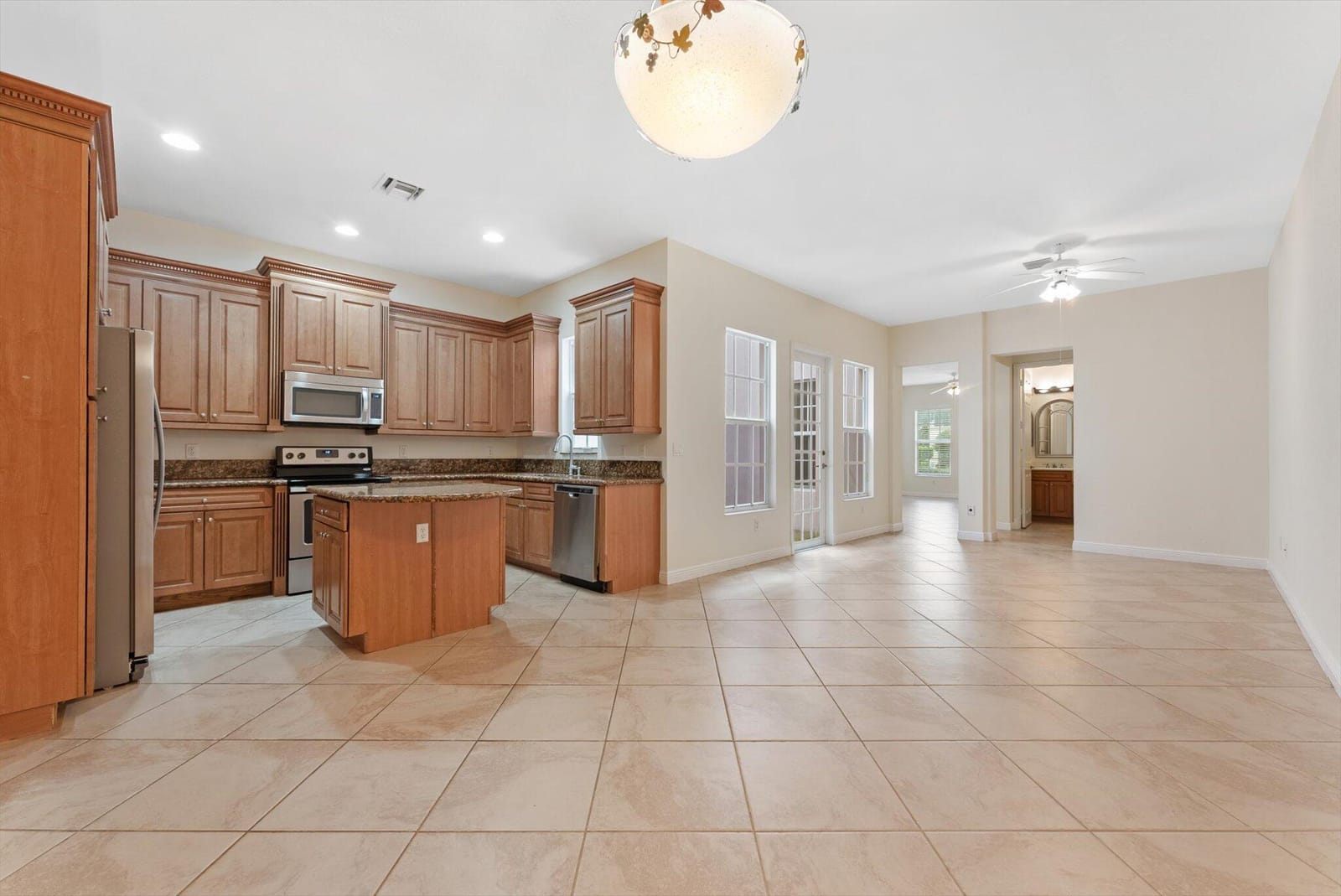 806 NW 83rd Lane — photo 9