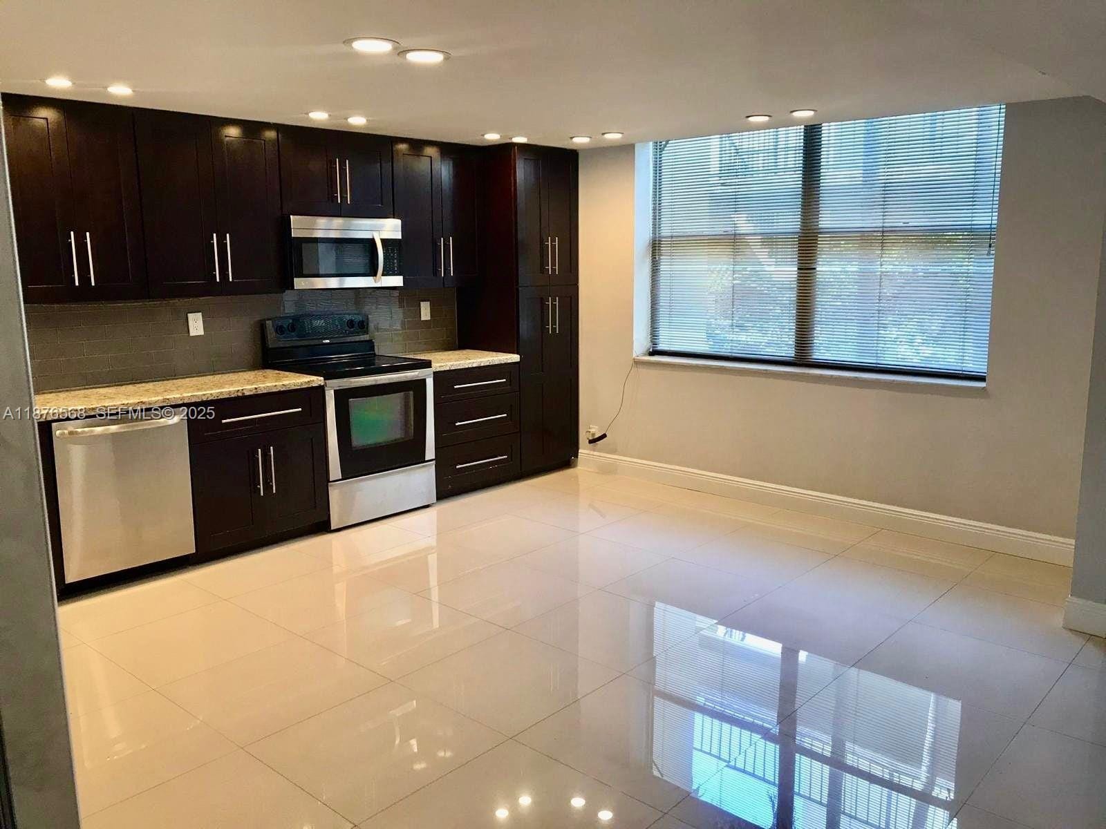 20381 NE 30th Avenue 206-7 — photo 4