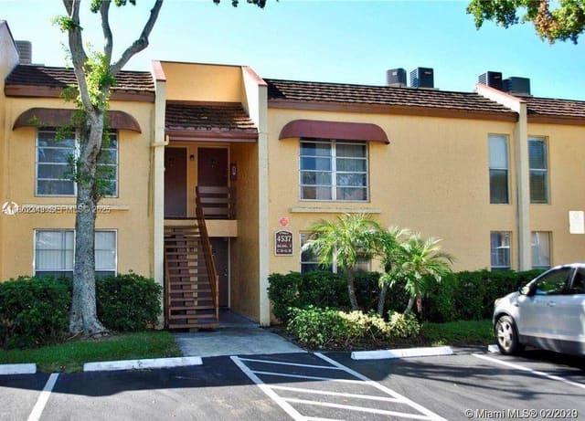 4423 Treehouse Lane 21C, sold in Arbor Keys Condo, Tamarac, FL