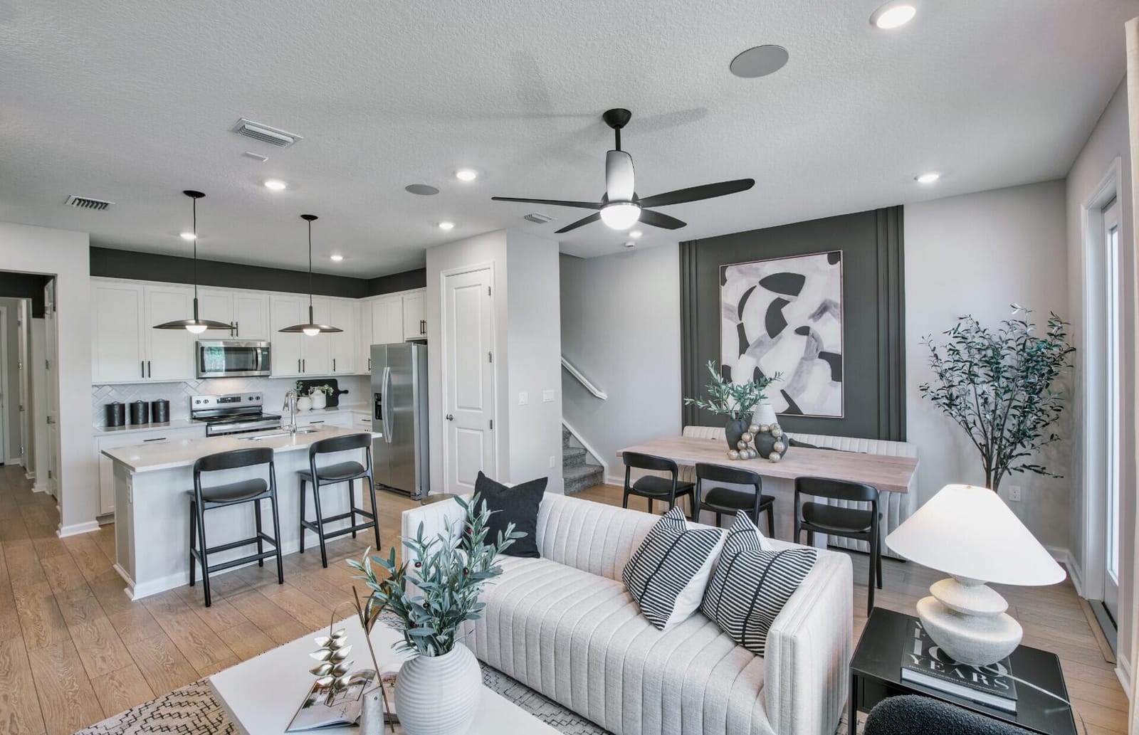 4333 Efendi Drive Latitude 002-01 — photo 8