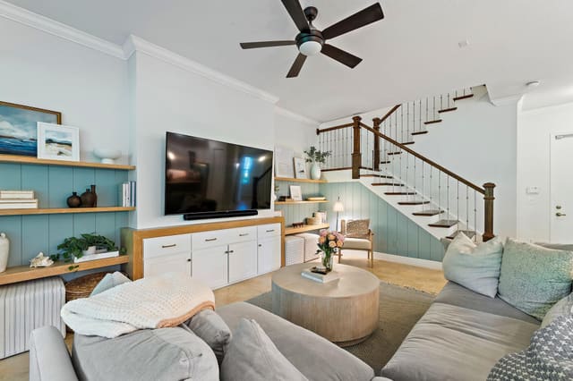 4033 Kingston Lane, sold in Hampton Cay, Palm Beach Gardens, FL