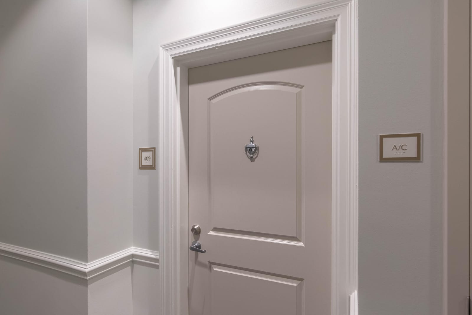701 S Olive Avenue 409 — photo 4