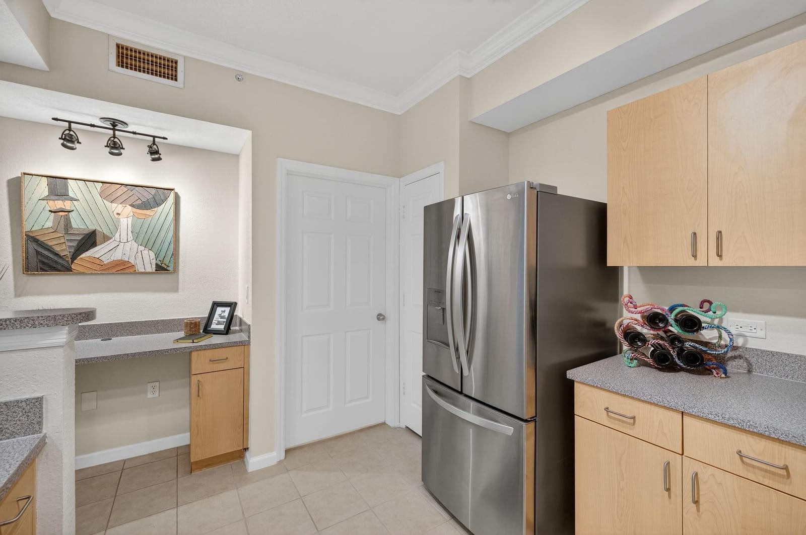 533 NE 3rd Avenue 531, Fort Lauderdale, FL 33301 photo 15