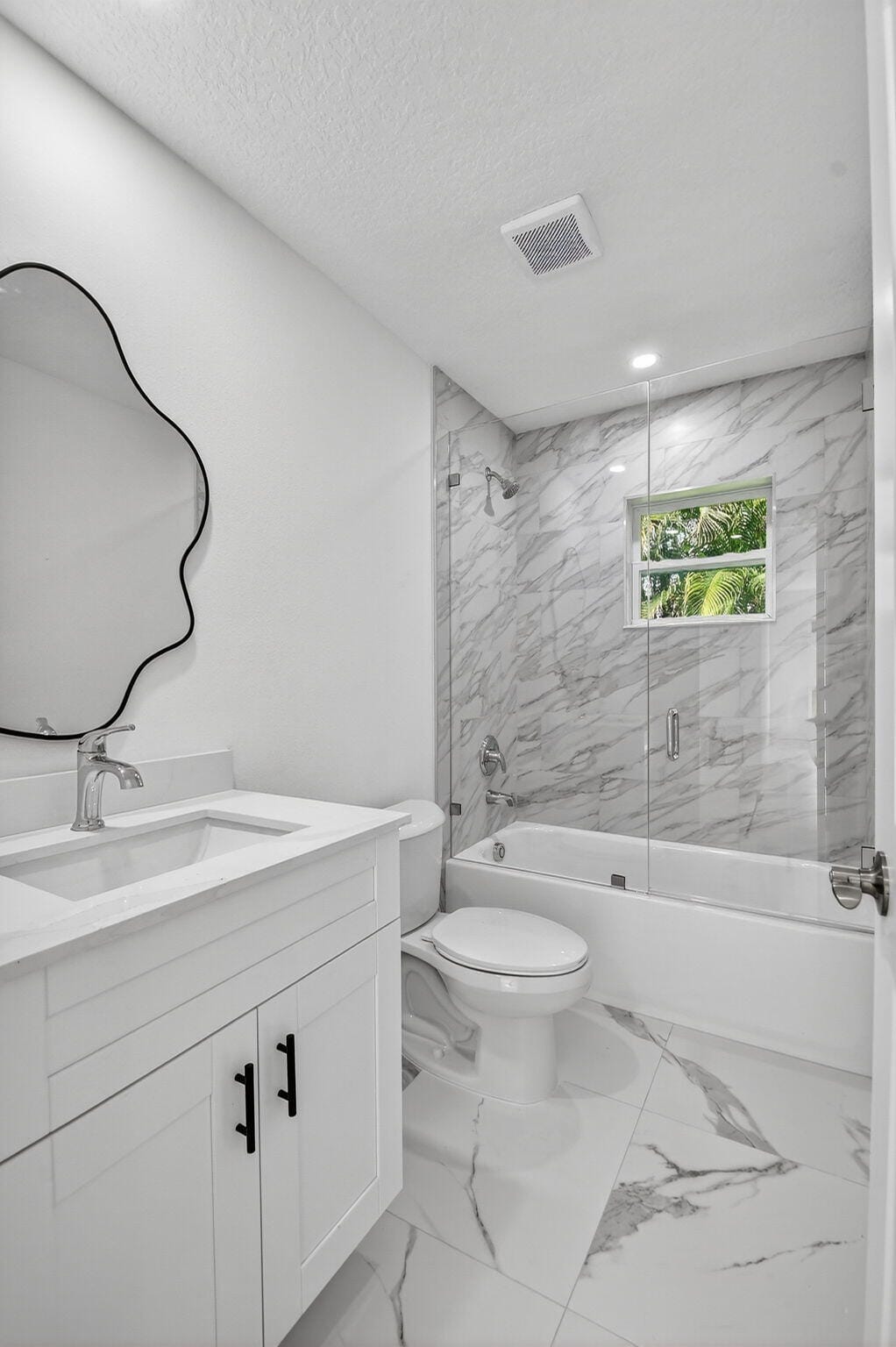 4889 Alberta Avenue — photo 10