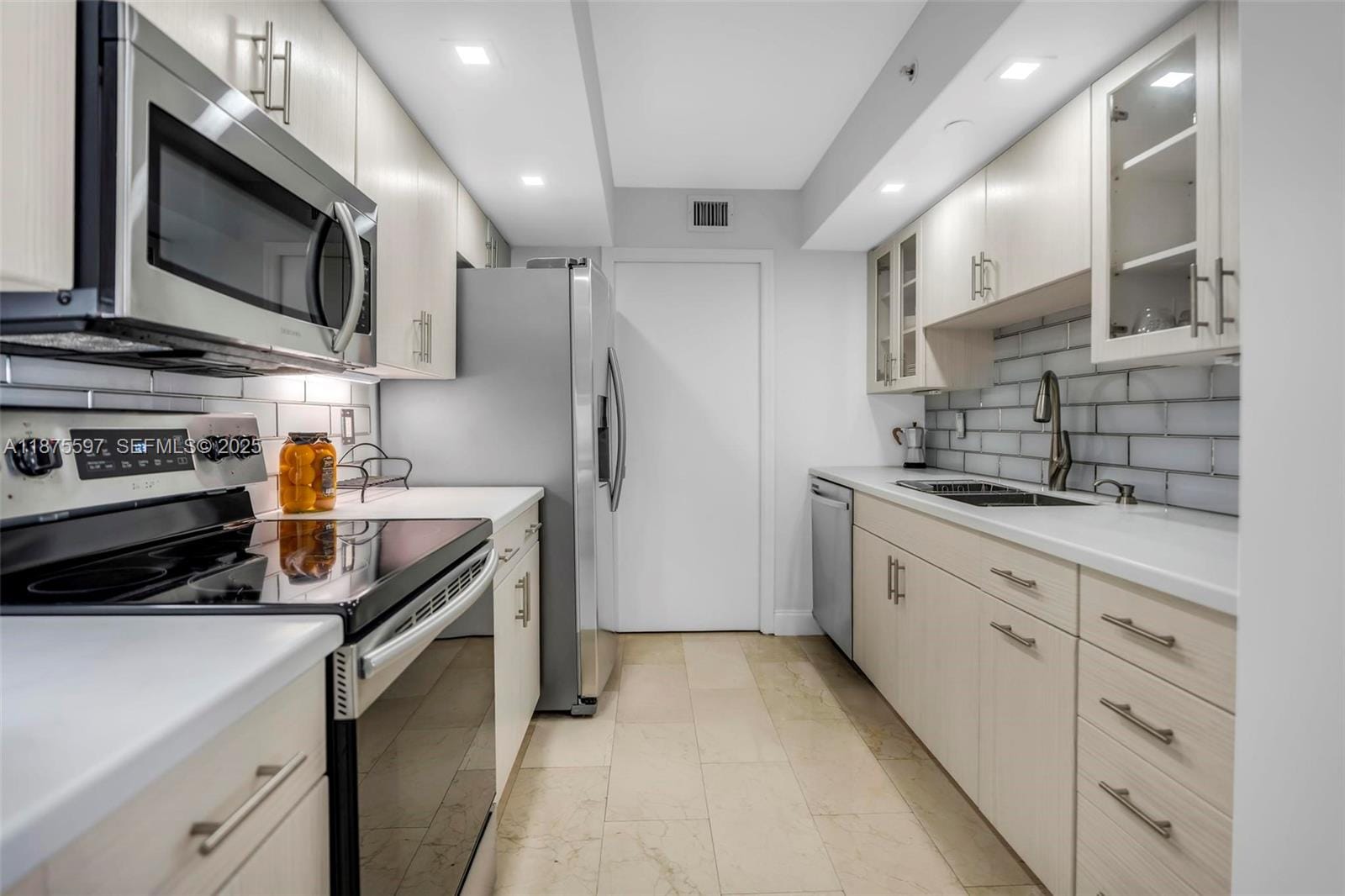 6917 Collins Avenue 1420, Miami Beach, FL 33141 photo 11