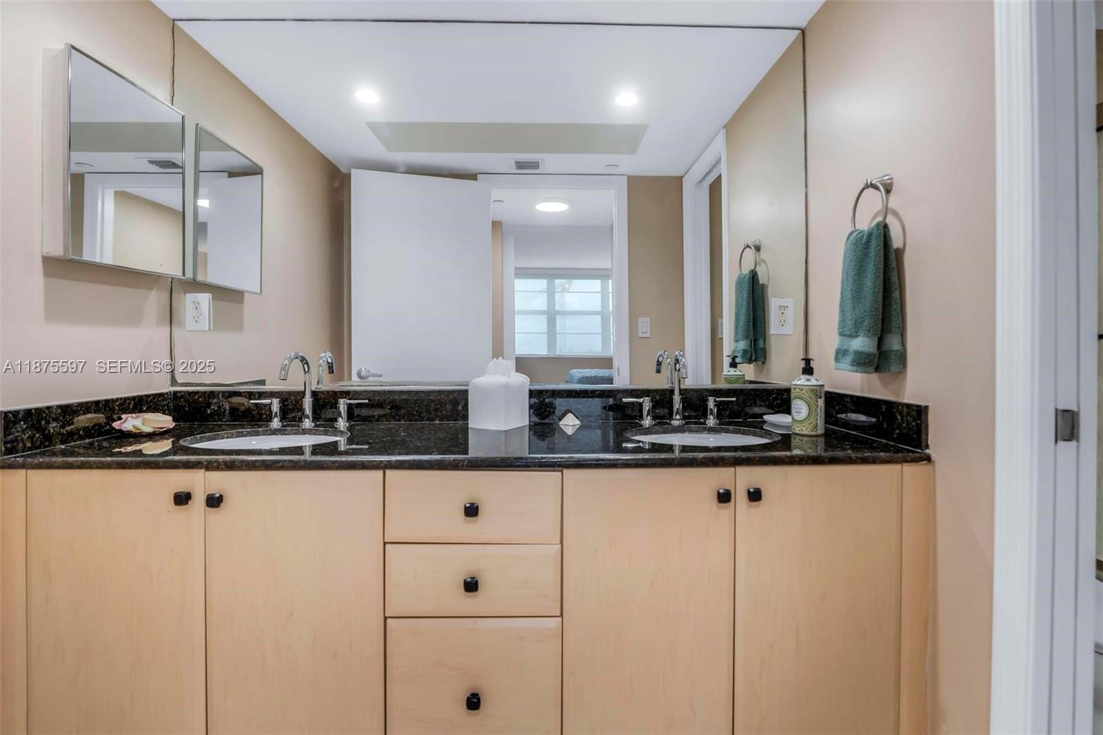 6917 Collins Avenue 1420, Miami Beach, FL 33141 photo 25