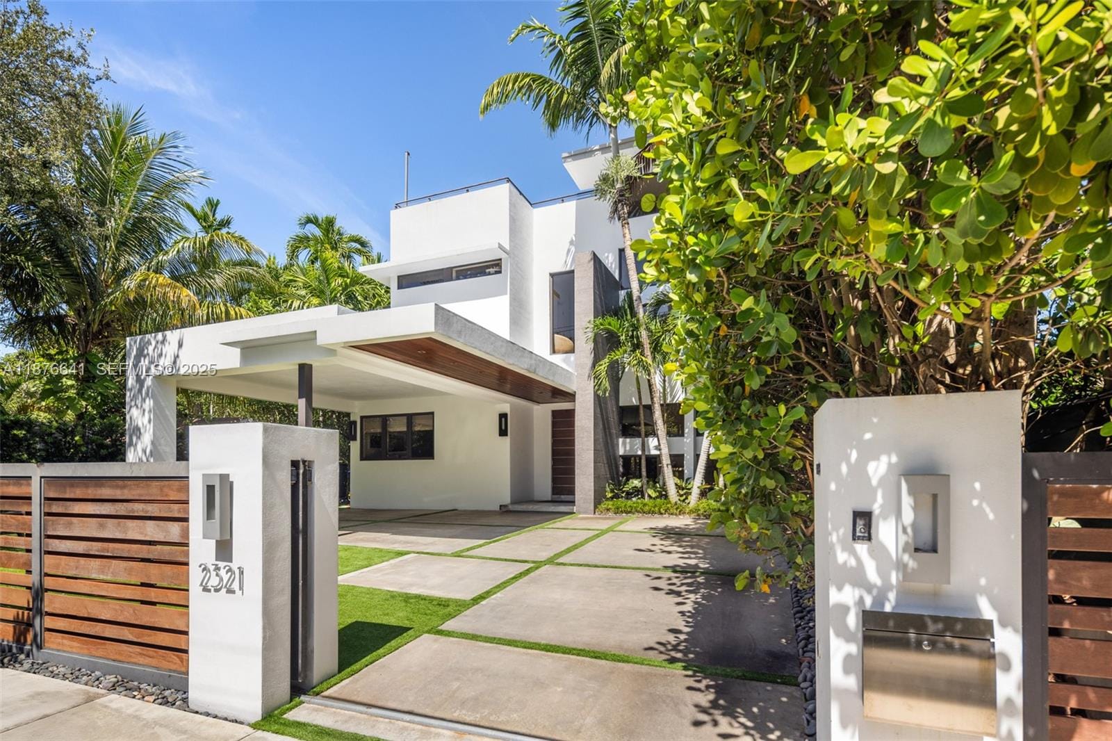 2321 Trapp Avenue, Coconut Grove, FL 33133