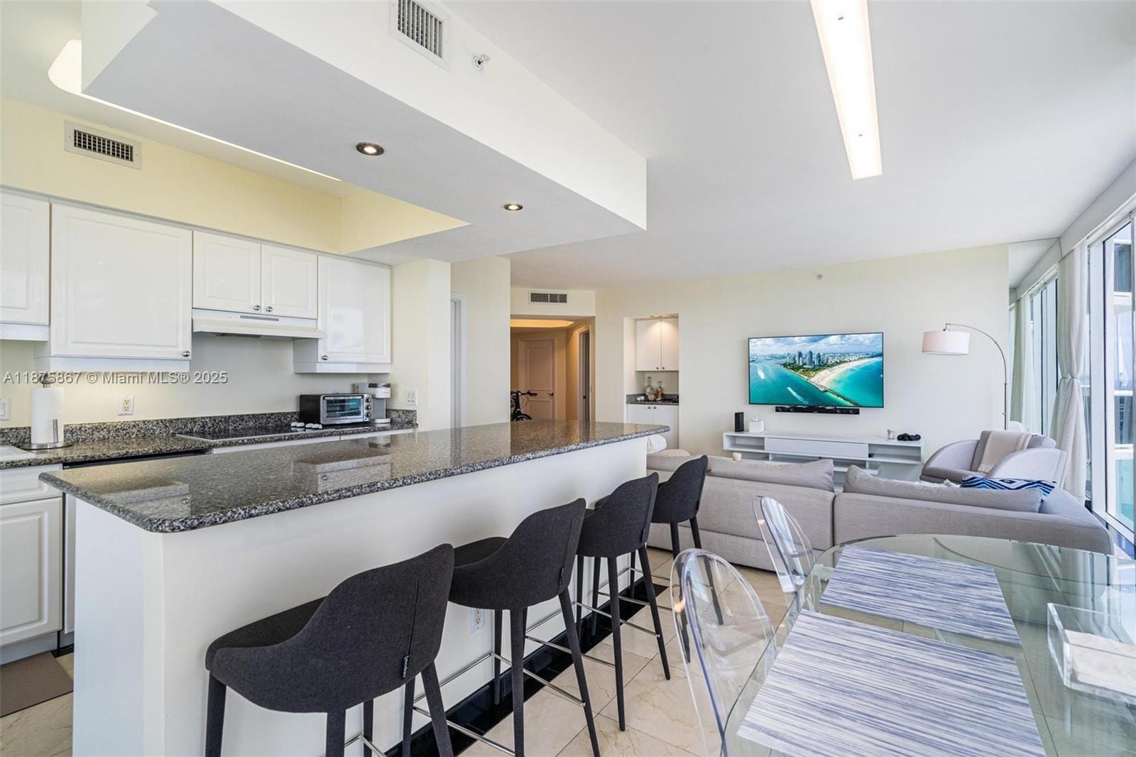 4779 Collins Avenue 2305 — photo 4