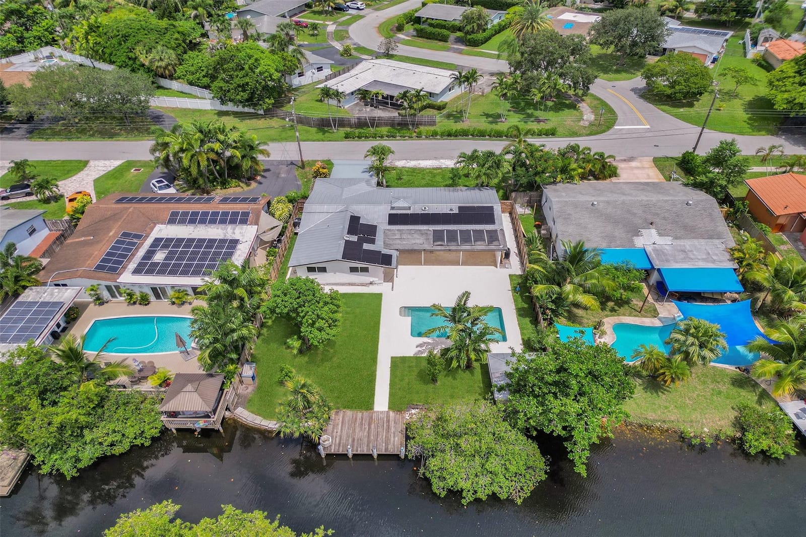 2615 NW 9th Terrace, Wilton Manors, FL 33311