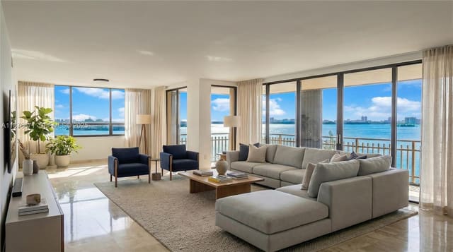11113 Biscayne Boulevard 757, Miami, FL 33181