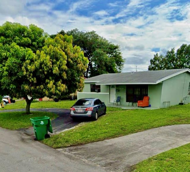 7600 Venetian Street, sold in Miramar, West Palm Beach, FL