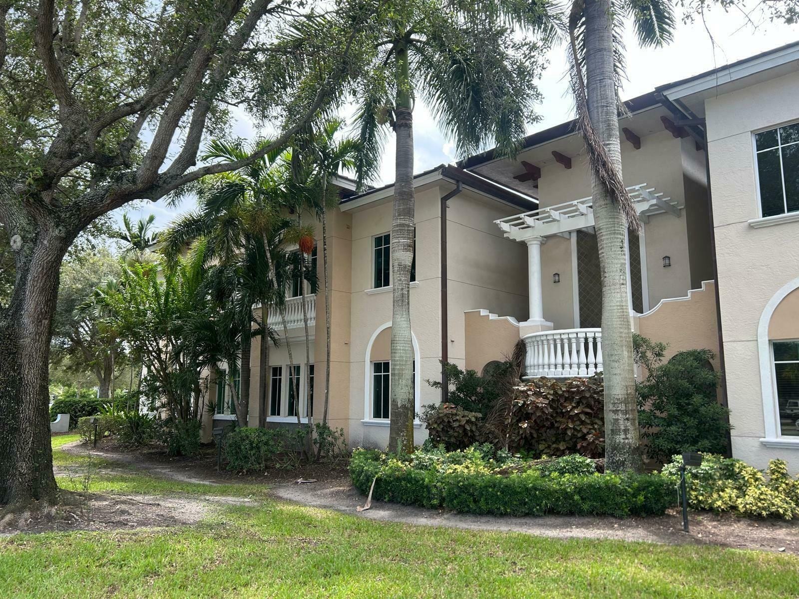 160 Congress Park Drive 111 — photo 4