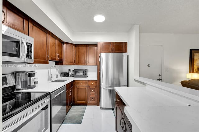 10401 E Clairmont Circle 109, sold in Clairmont Condominium, Fort Lauderdale, FL