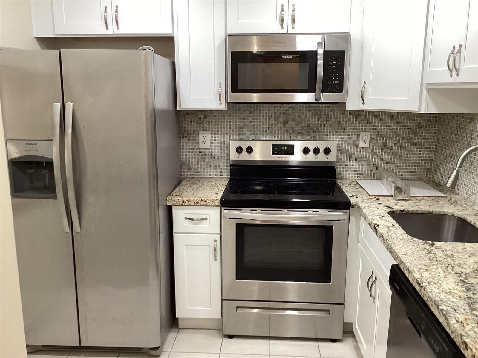 9235 SW 8th Street 509 — photo 2