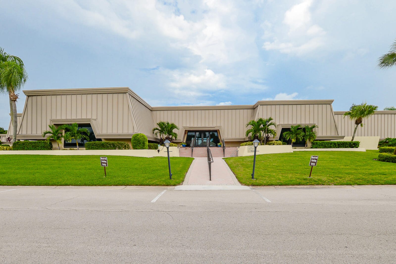 1800 SE Saint Lucie Boulevard 9-305, Stuart, FL 34996 photo 25