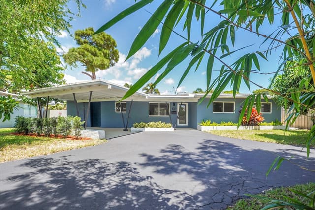 121 SE 8th Street, Pompano Beach, FL 33060
