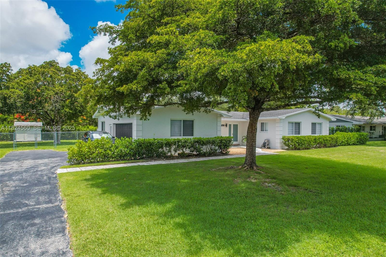 17460 SW 85th Avenue, Palmetto Bay, FL 33157 photo 2