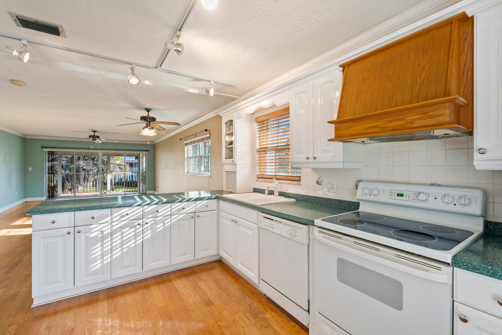 1862 SW Palm City Road 206 — photo 9