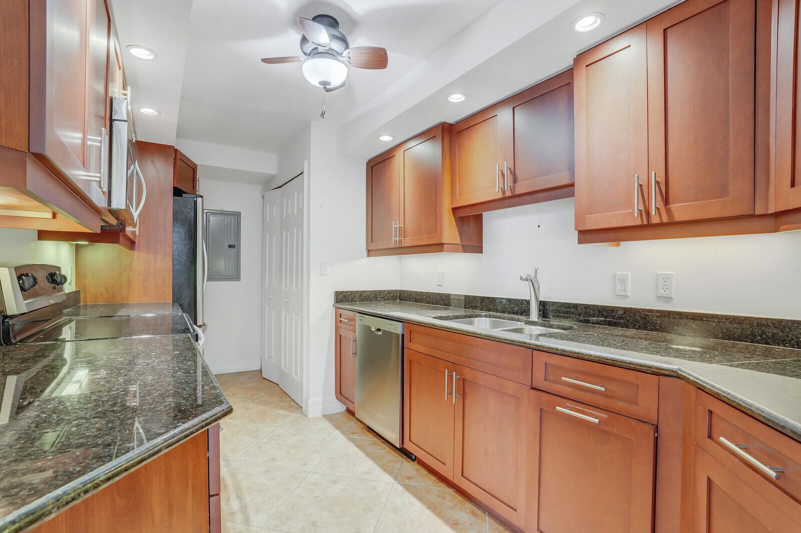 3000 N Ocean Drive 25c, Singer Island, FL 33404 photo 9