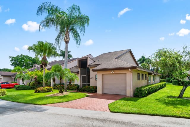 4670 Fountains Drive S, sold in Fountains Country Club, Lake Worth, FL