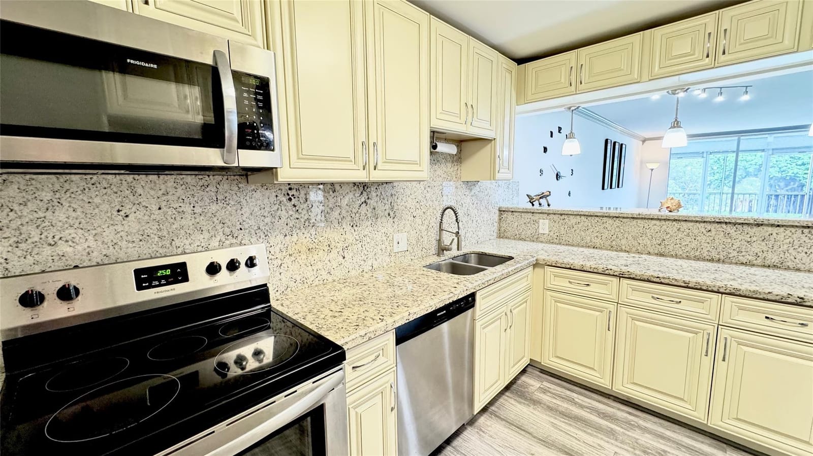 2650 S Course Drive 401 — photo 9