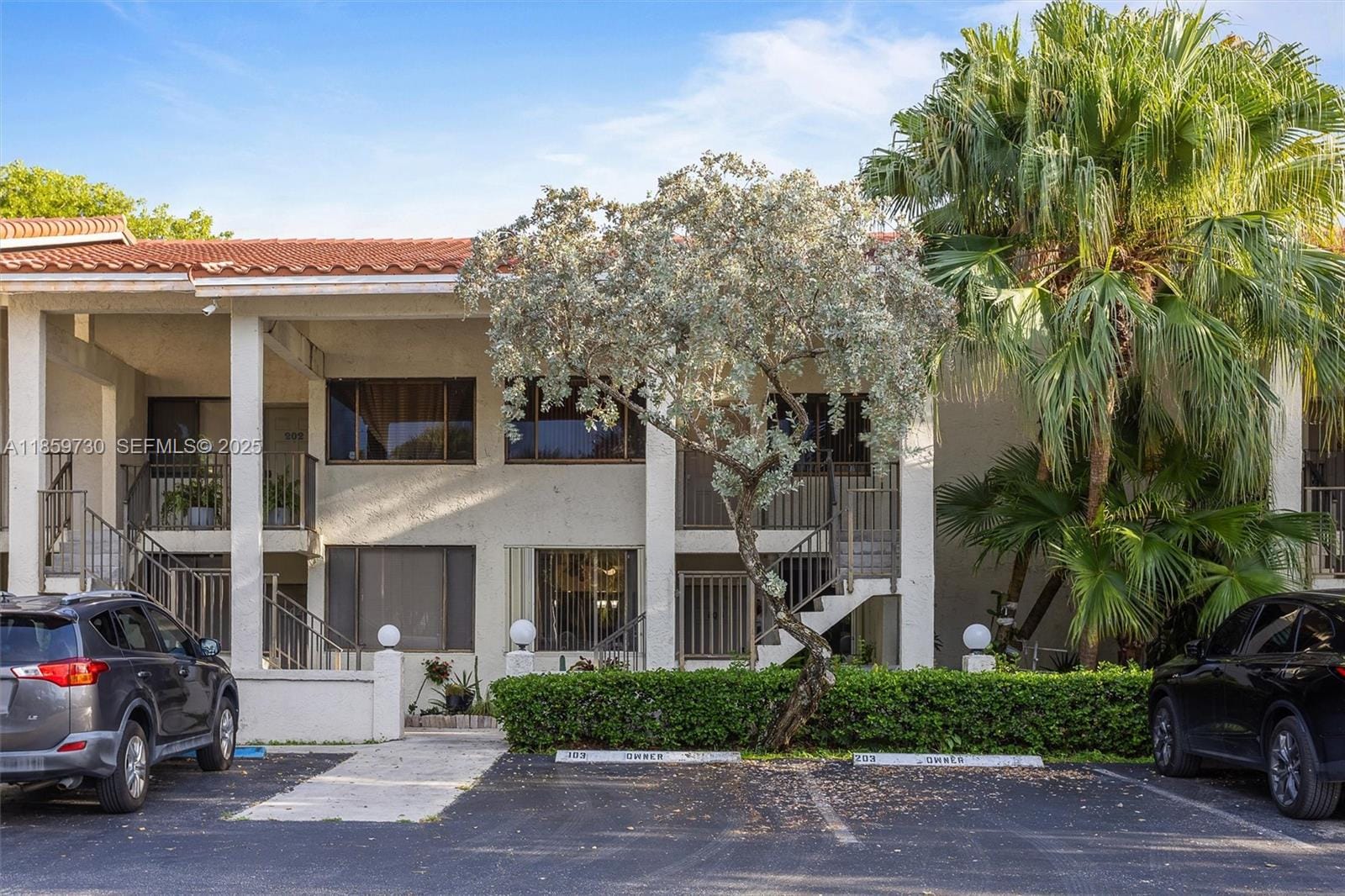 3300 NW 46th Street 103, Oakland Park, FL 33309 photo 2