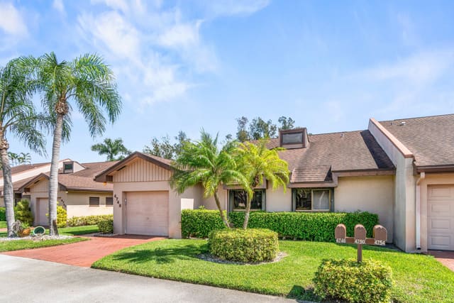 4746 Fountains Drive S, Lake Worth, FL 33467