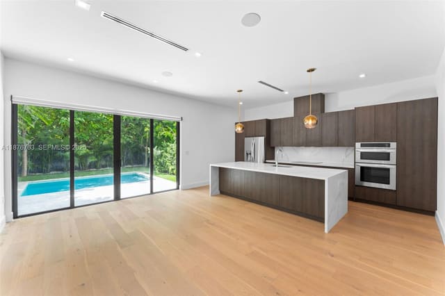 3132 Plaza Street, Miami, FL 33133