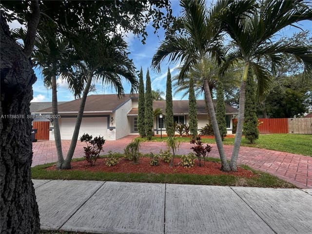 10115 SW 127th Court, sold in Calusa Club Estates 6th A, Miami, FL