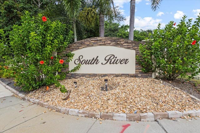 511 SW South River Drive 103, Stuart, FL 34997