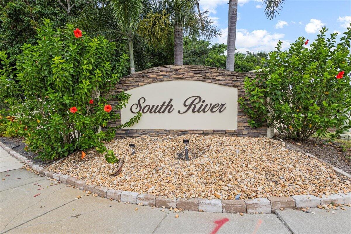 511 SW South River Drive 103, Stuart, FL 34997