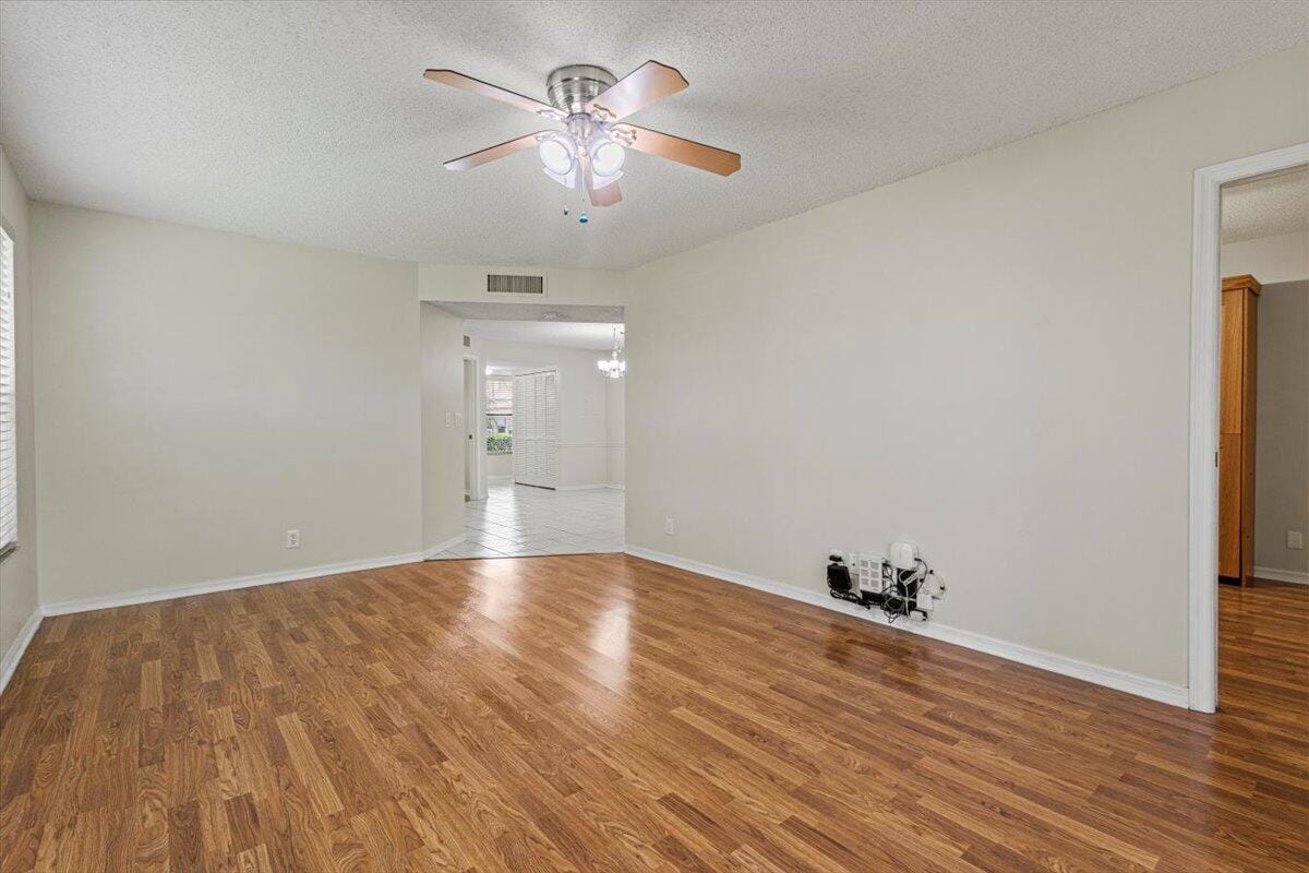 511 SW South River Drive 103, Stuart, FL 34997 photo 22