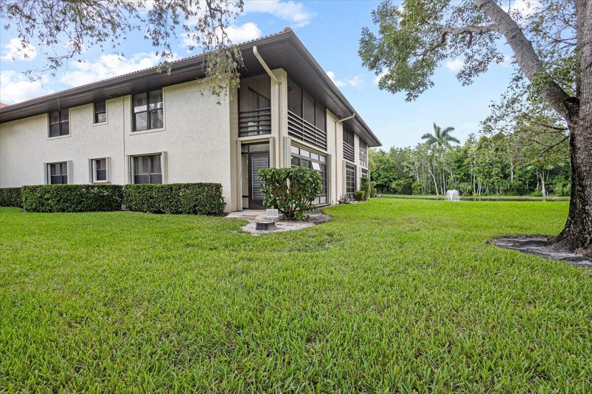 511 SW South River Drive 103, Stuart, FL 34997 photo 4