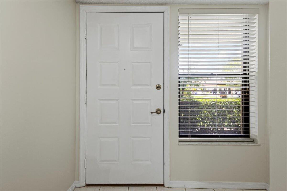 511 SW South River Drive 103, Stuart, FL 34997 photo 5