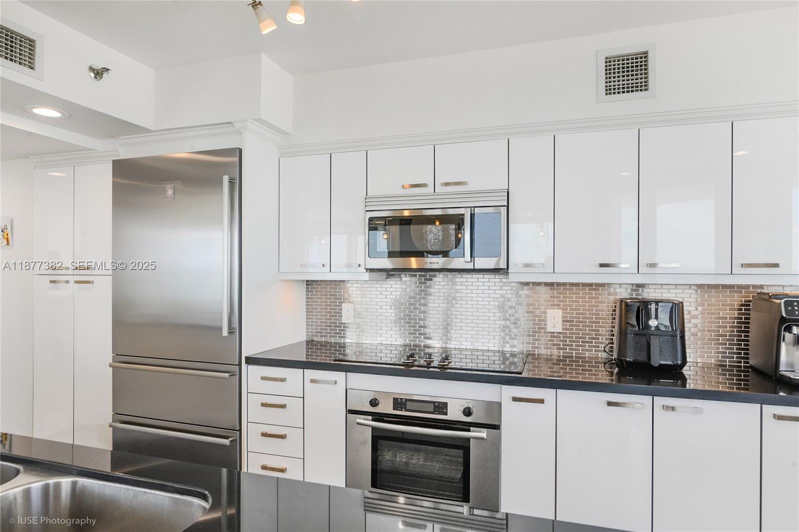 16445 Collins Avenue 526, Sunny Isles Beach, FL 33160 photo 9